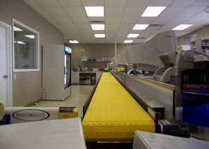 Long-Line-Pharmacy conveyor for order fulfillment 