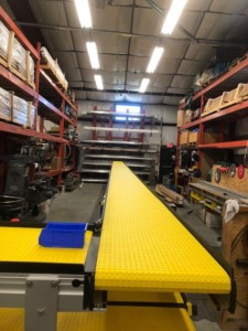 conveyor transition plate