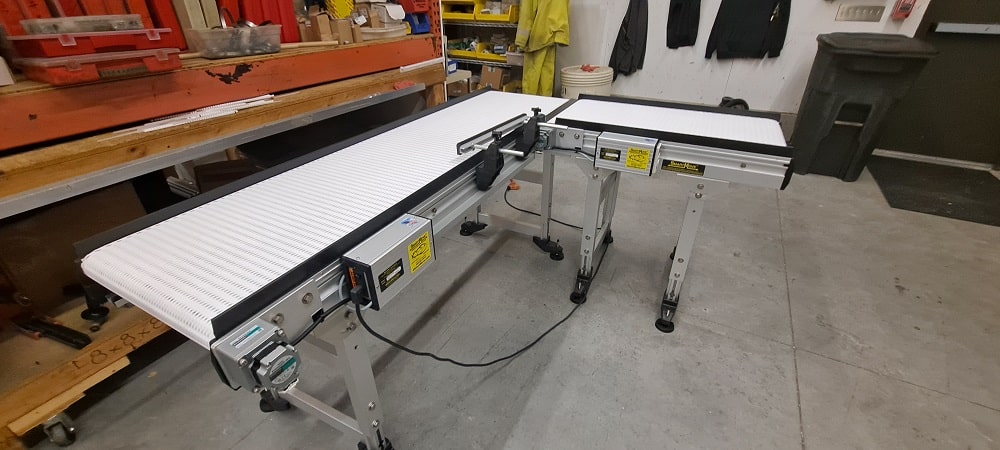 90 degree turn conveyor with incline