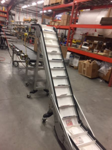 up and over conveyor with separate flights