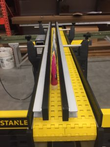 Little Conveyor With Adjustable Guides