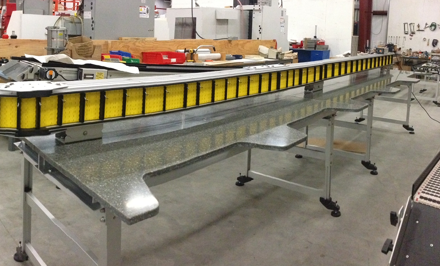 packaging-line-conveyor-with-work-station_orig