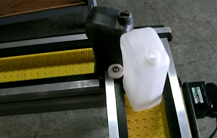 Turn conveyor outlet