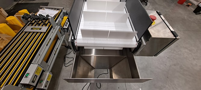 Elevator - packaging conveyor system for filling boxes