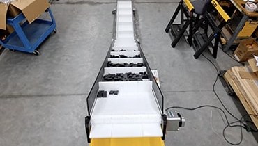 365) incline parts packaging conveyor