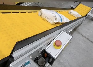 incline conveyors for food and drug industry packaging and order fulfillment