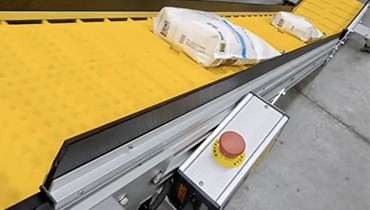 424) incline conveyor for food and drug packaging order fulfillment