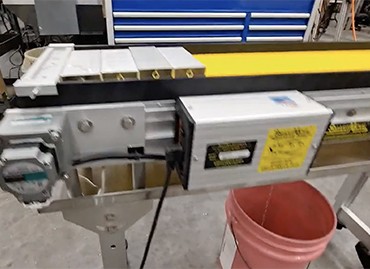 435) Accumulation Conveyor – Adjustable End Stops
